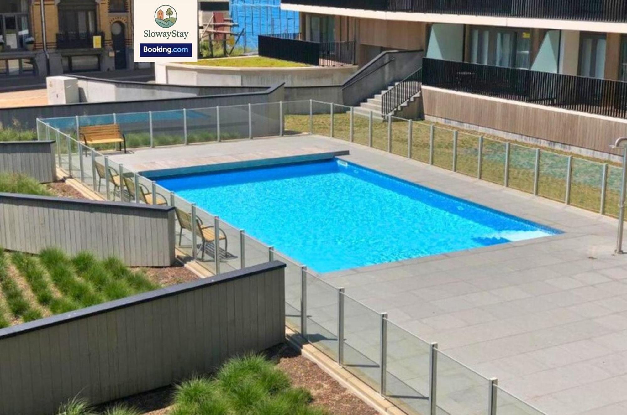 Elegant One Bedroom Apartment With Sea Views & Pool By Slowaystay Serviced Accommodation & Short Lets Oostende Esterno foto