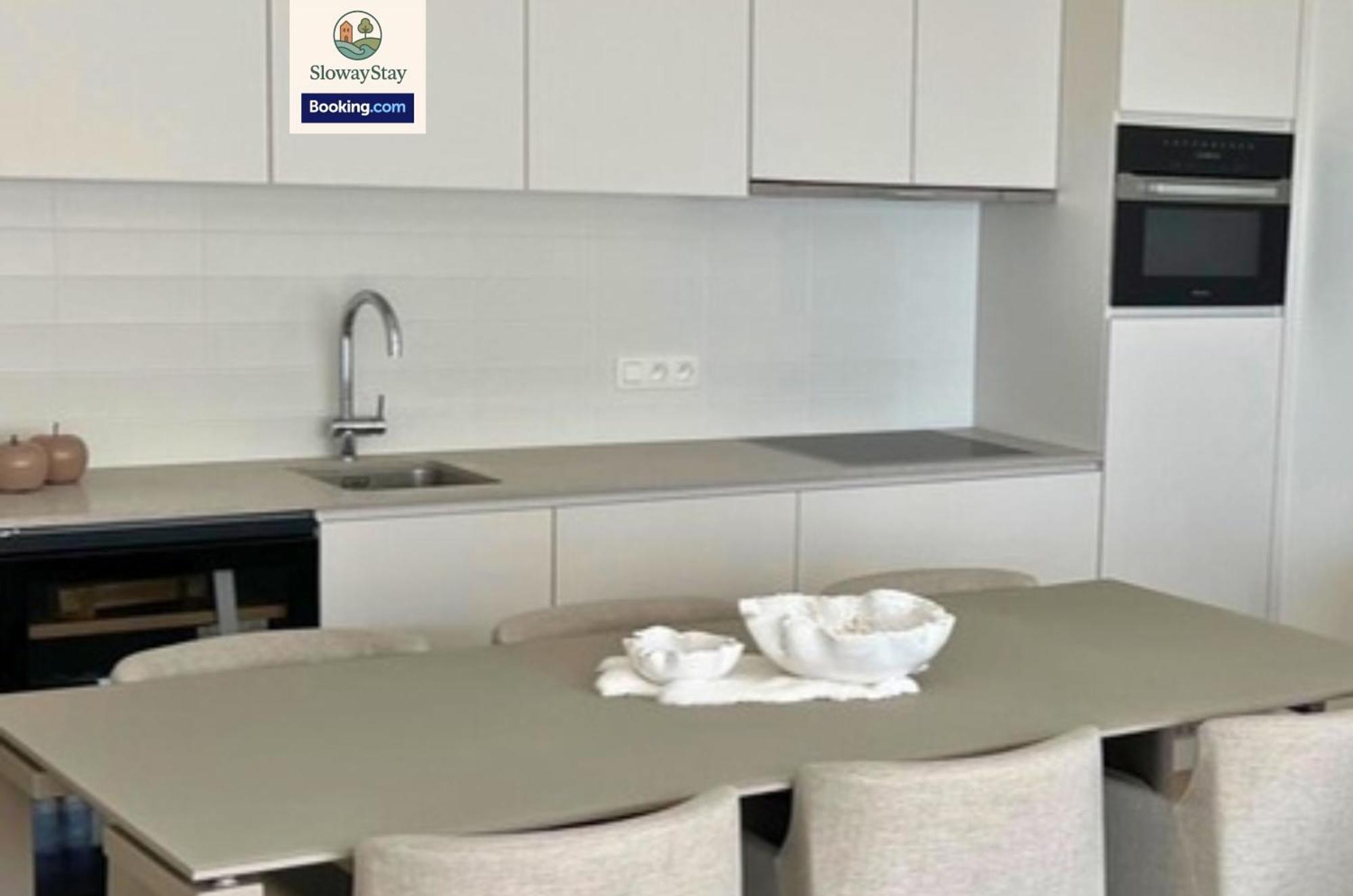 Elegant One Bedroom Apartment With Sea Views & Pool By Slowaystay Serviced Accommodation & Short Lets Oostende Esterno foto